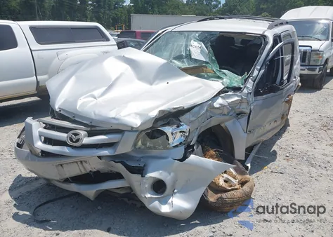 2005 Mazda Tribute S из США, поврежденный, VIN 4F2YZ96135KM19212